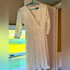 Dress Tells white lace dress